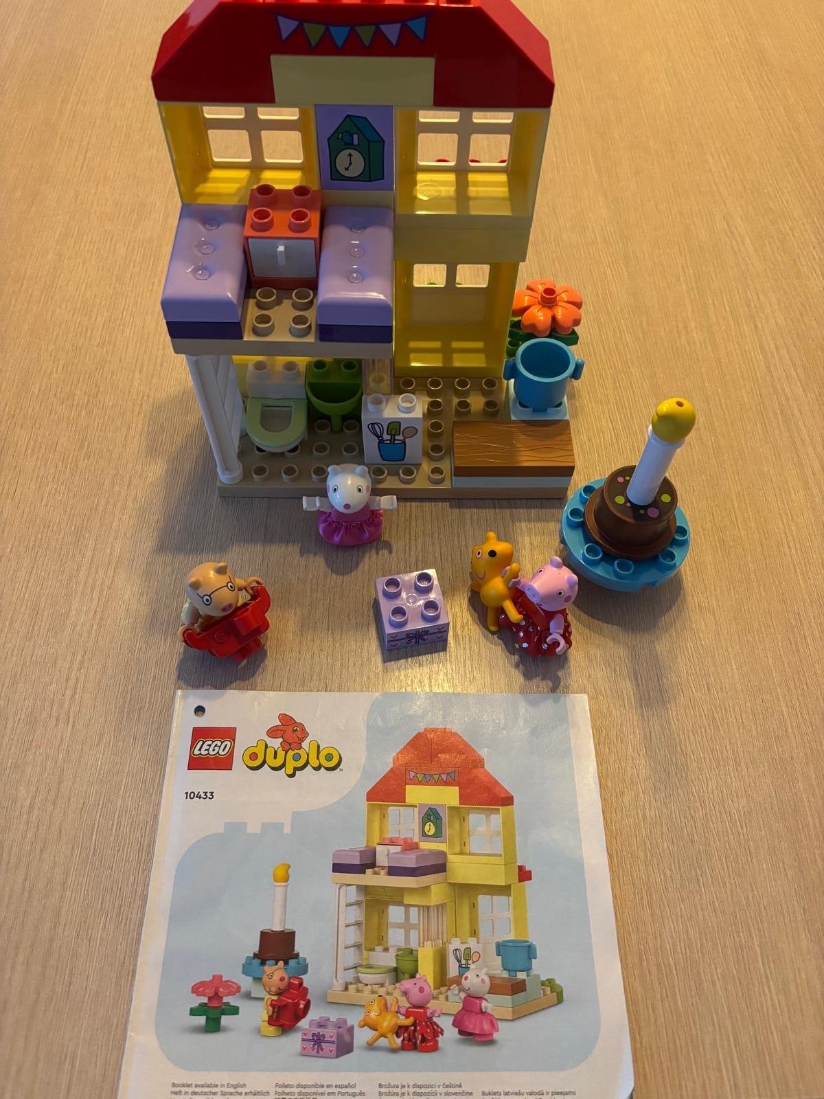 LEGO Duplo Peppa Pig Peppa's Verjaardagshuis (10433), Overige thema's, Ophalen of Verzenden, Zo goed als nieuw, Compleet