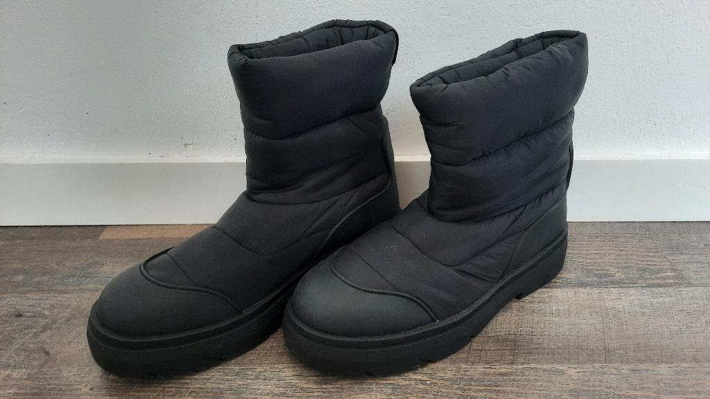 Zwarte Zara Winter Schoenen Herren Laarzen Maat 43, Lage of Enkellaarzen, Ophalen of Verzenden, Zo goed als nieuw, Zara