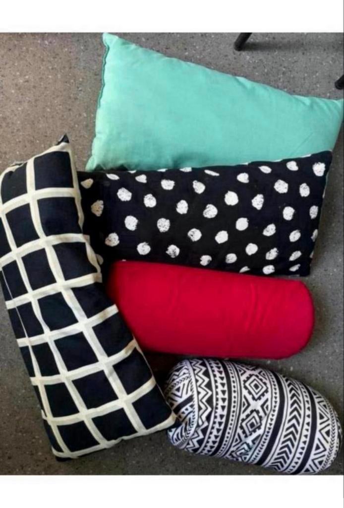 Sierkussen rolkussen rechthoek nekkussen IKEA, Huis en Inrichting, Woonaccessoires | Kussens, Ophalen of Verzenden, Zo goed als nieuw