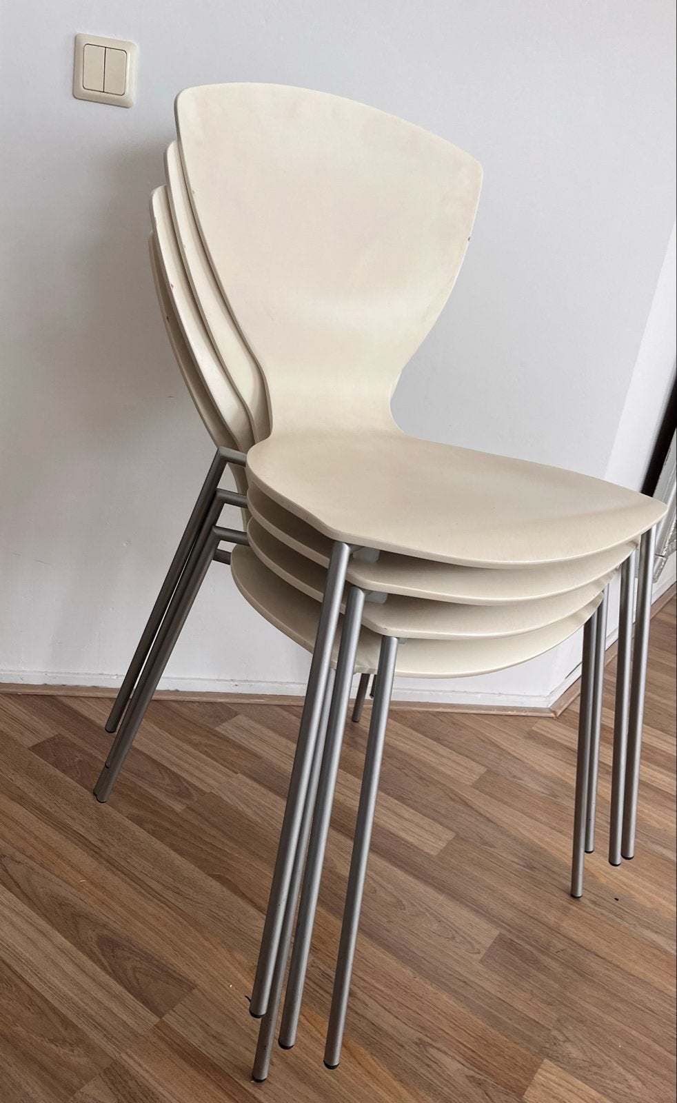Danerka Eettafel- of vergaderstoelen (4) - Crèmekleurig, Huis en Inrichting, Ophalen, Gebruikt, Overige kleuren, Vier