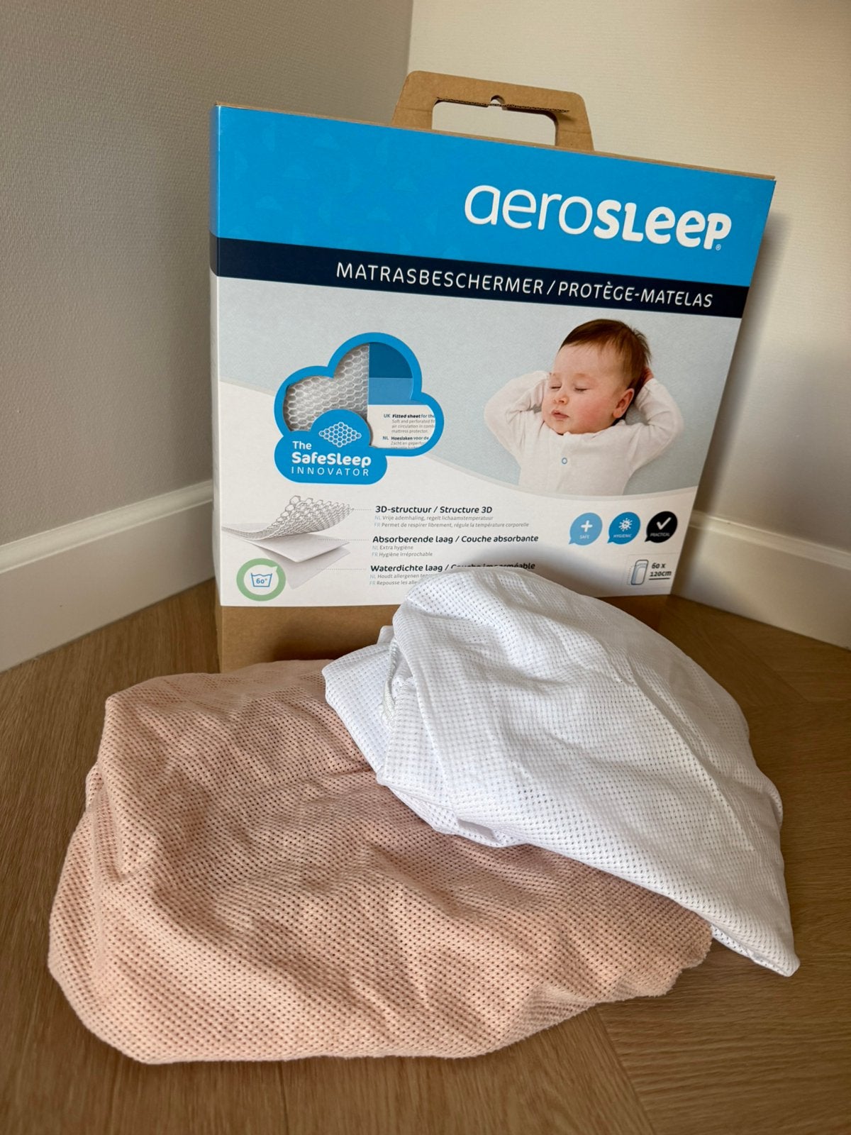 Aerosleep Matrasbeschermer Topper, inclusief 2 hoeslakens, Kinderen en Baby's, Kinderkamer | Beddengoed, Ophalen, Gebruikt, Jongetje of Meisje