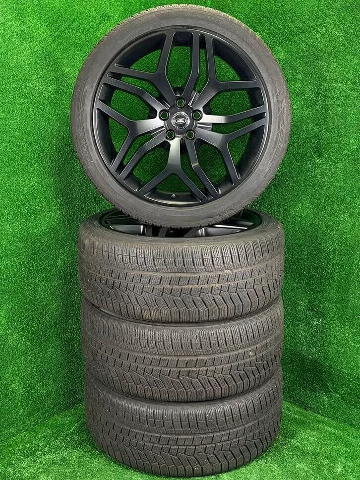 Originele 22 inch Range Rover velgen met winterbanden L494, Land Rover, 275 mm, Banden en Velgen, Overige maten