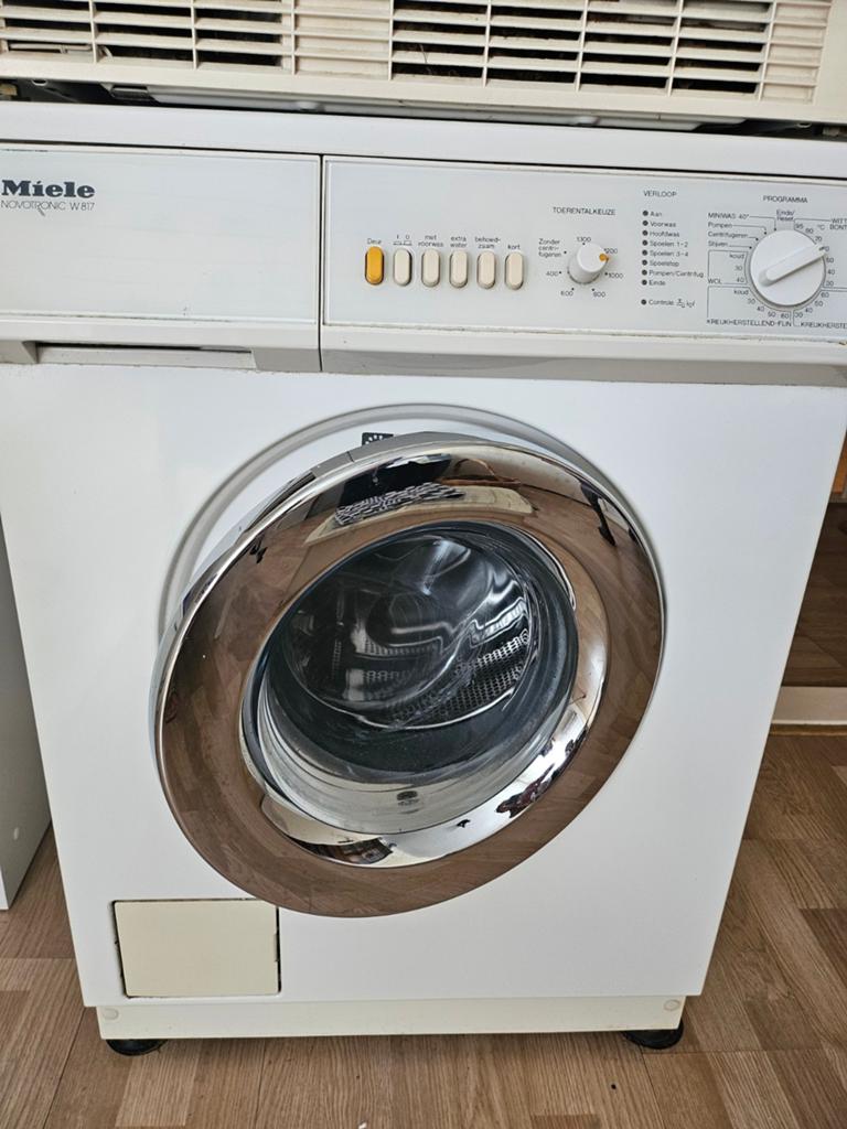 Miele Novotronic W817 Wasmachine, Ophalen, Gebruikt, Voorlader, 85 tot 90 cm
