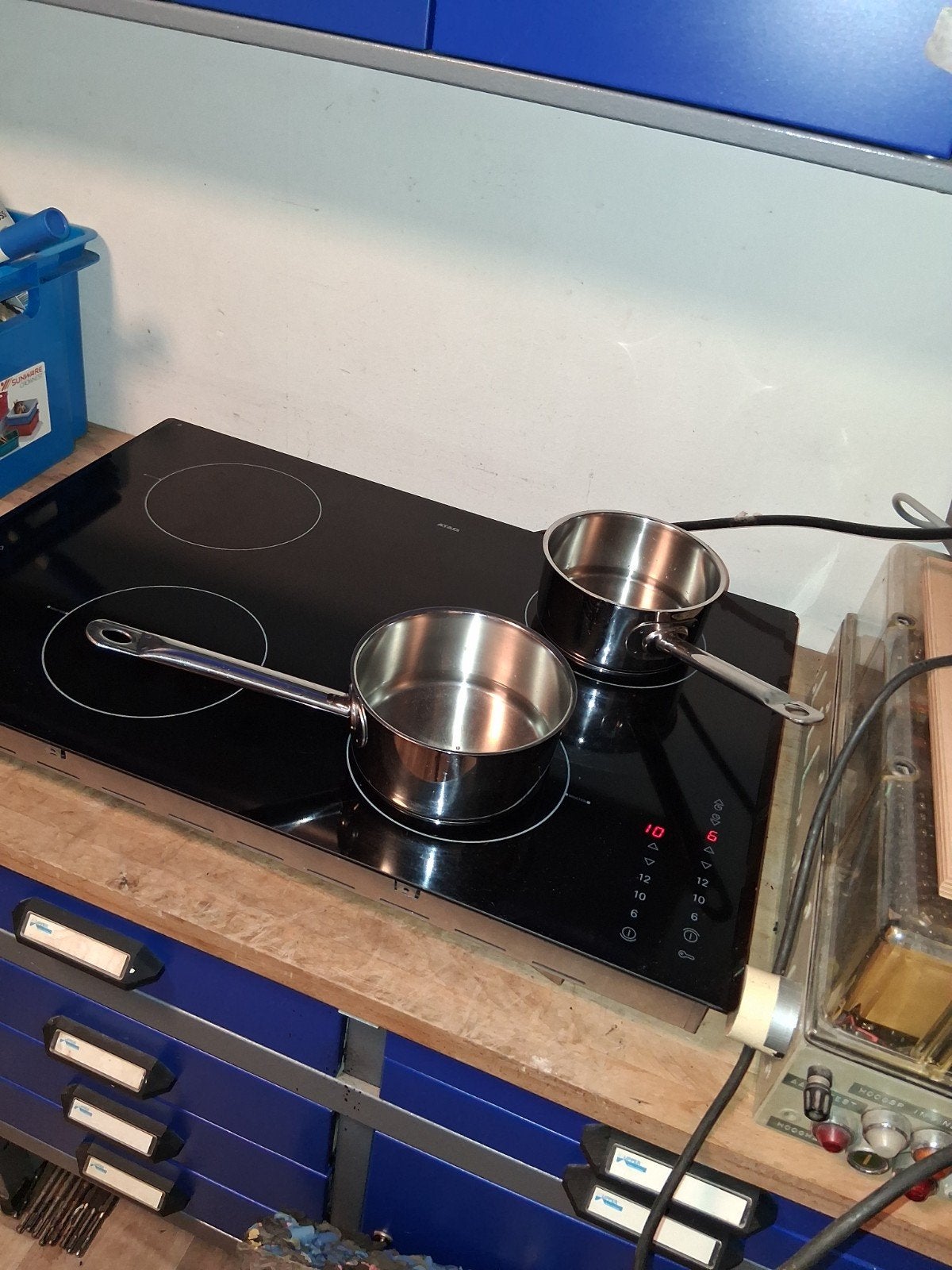 Atag inbouw inductie kookplaat 77cm met glasschade, Witgoed en Apparatuur, Kookplaten, Ophalen, Gebruikt, 4 kookzones, Inbouw