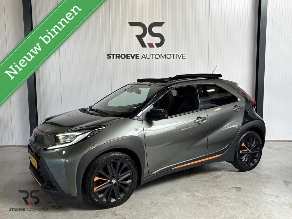 Toyota AygoX 1.0 VVT-i S-CVT Limited | Navi | Vouwdak! | LED, 4 stoelen, Leder en Stof, Origineel Nederlands, 3 cilinders