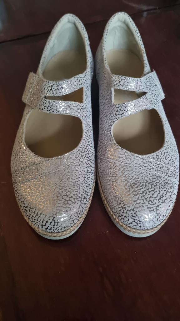 Comfortabele schoenen Durea, Ophalen of Verzenden, Zo goed als nieuw, Wit, Instappers