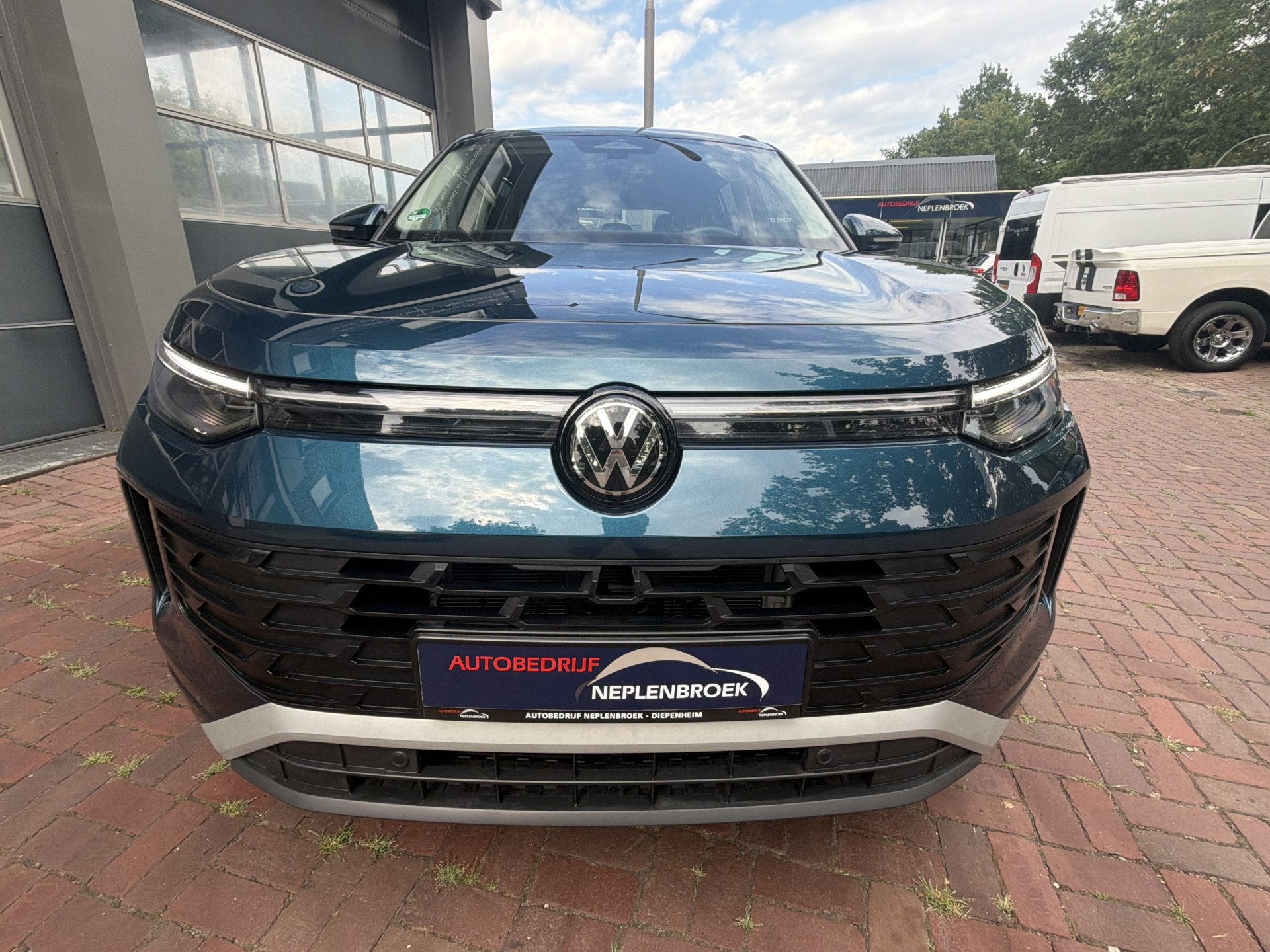 Volkswagen Tayron 1.5 eHybrid Life Edition Plug-in Hybride |, Auto's, Stof, 4 cilinders, Blauw, Bedrijf