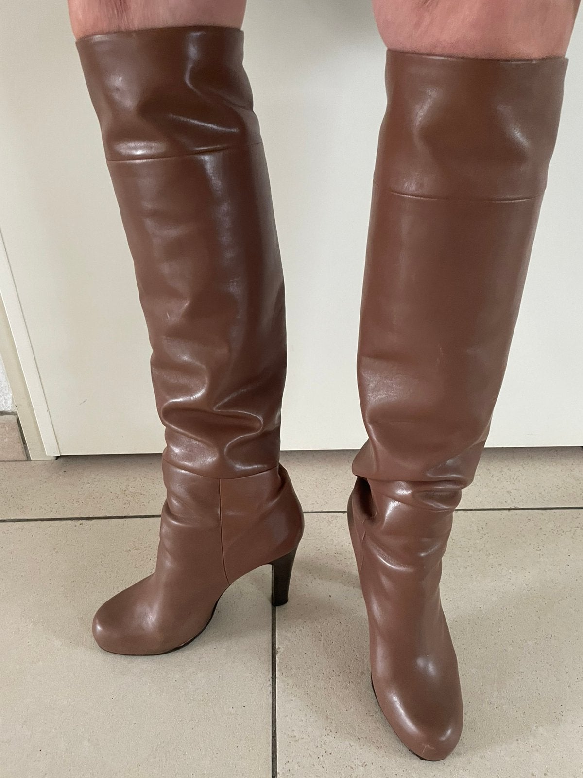 Dolce&Gabbana mocca leren knielaarzen maat 38,5, Hoge laarzen, Beige, Ophalen of Verzenden, Zo goed als nieuw