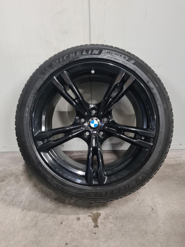 19' BMW M5 F90 M8 F91 F92 Styling 705M met winterbanden, 19 inch, 265 mm, Banden en Velgen, Personenwagen