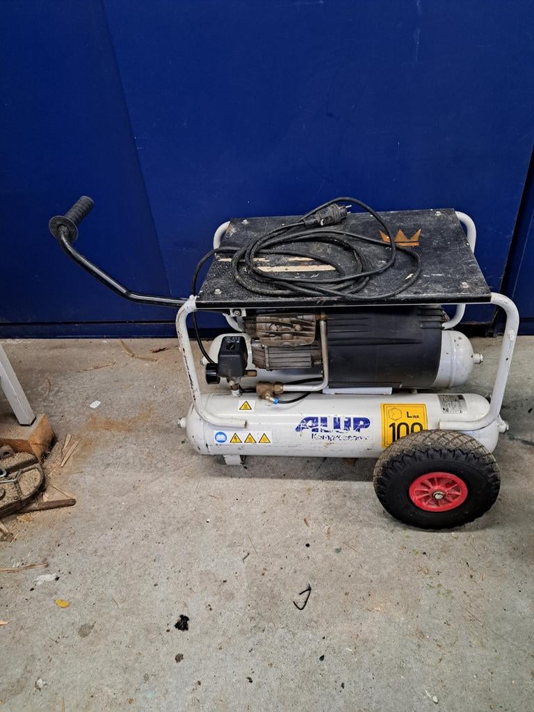Zware Alup compressor 230 volt., Doe-het-zelf en Verbouw, Compressors, 100 liter of meer, Nieuw, Ophalen of Verzenden, 200 tot 400 liter/min