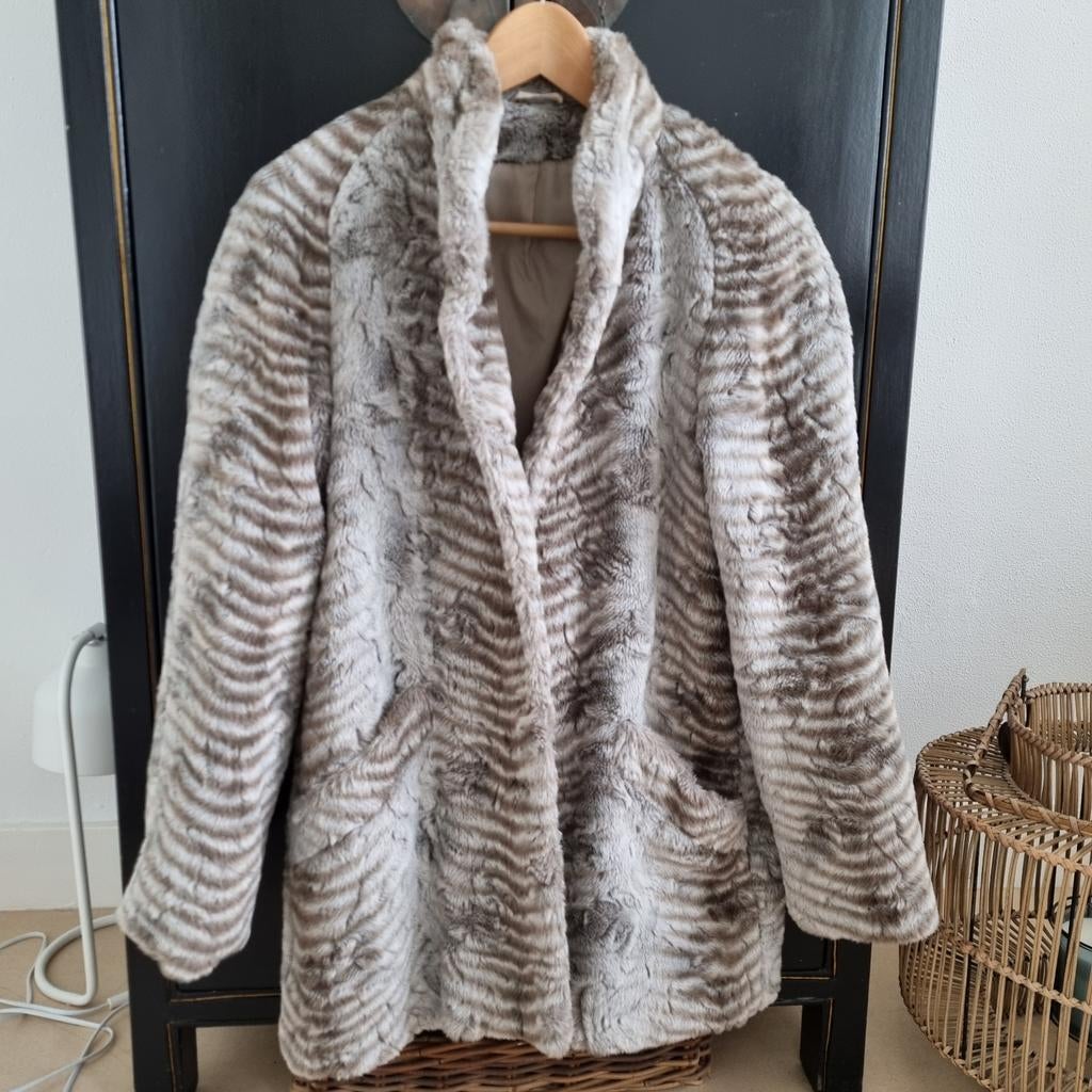 Fake fur bontjas Jolipel, Kleding | Dames, Jassen | Winter, Maat 38/40 (M), Bruin, Ophalen of Verzenden, Zo goed als nieuw