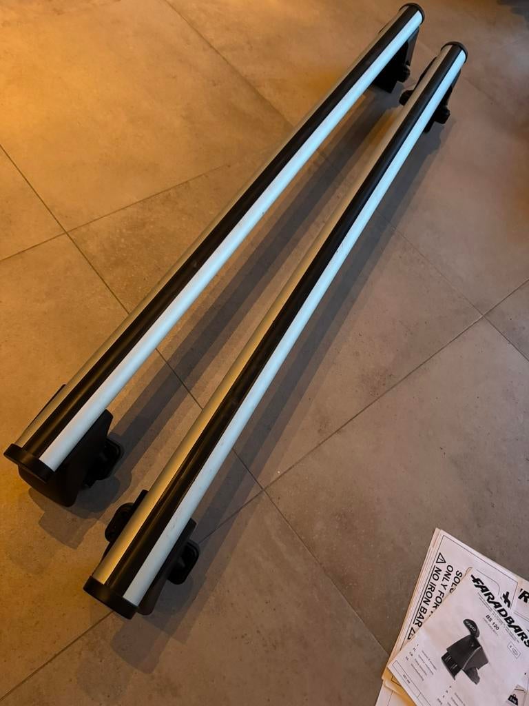 Dakdragers met ingebouwde dakrails Ford Kuga, Auto diversen, Dakdragers, Ophalen, Zo goed als nieuw