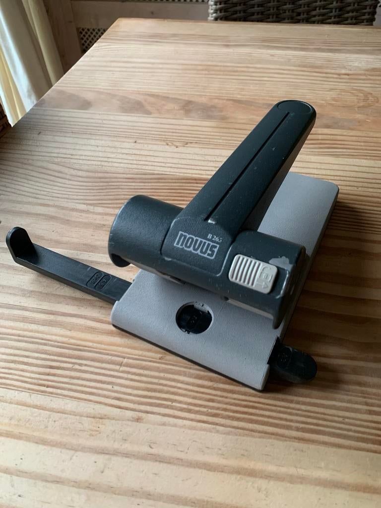 Novus B263 perforator, Diversen, Ophalen of Verzenden, Gebruikt