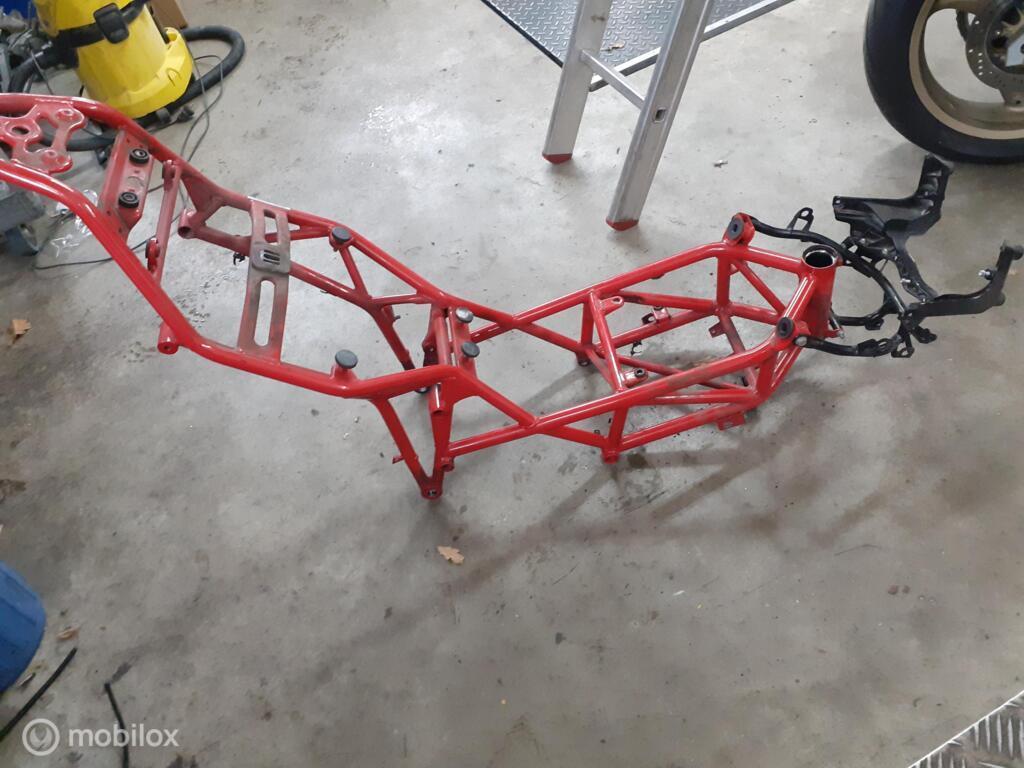Frame compleet met kenteken Multistrada 1000 1000DS, Gebruikt, Factorystore.service@ducati.com, Ophalen of Verzenden, Via Antonio Cavalieri Ducati, 74/5, 74/6, 40132 Bologna BO