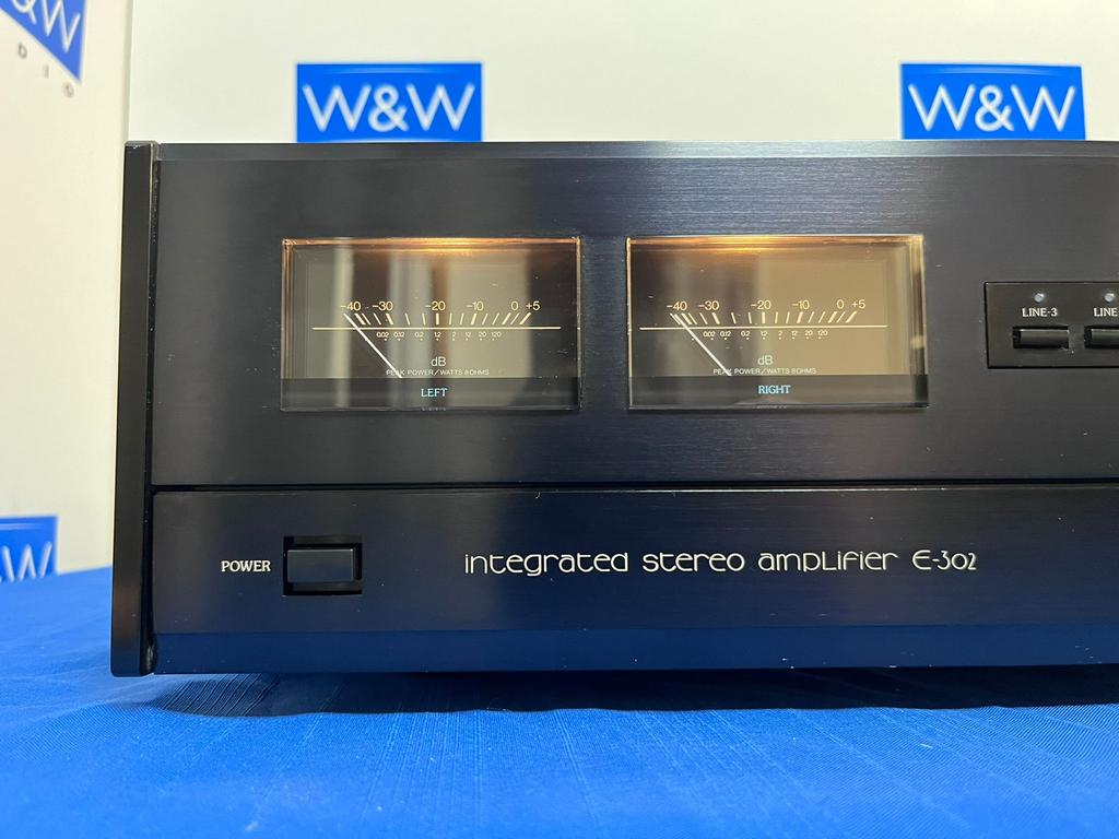 Accuphase E-302, Audio, Tv en Foto, Overige merken, Gebruikt, Ophalen of Verzenden, Nvt