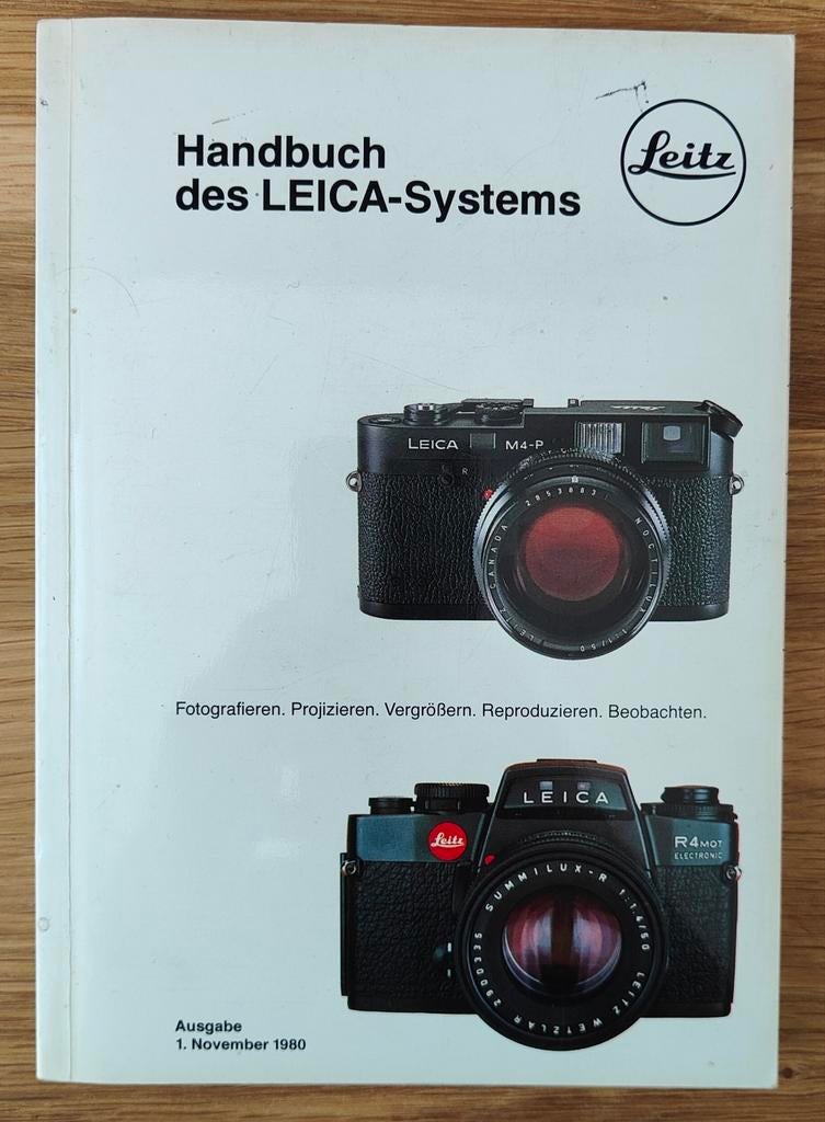 Leica Handboek/Catalogus 1980 - Duits, Ophalen of Verzenden, Gelezen, Overige onderwerpen, Leica