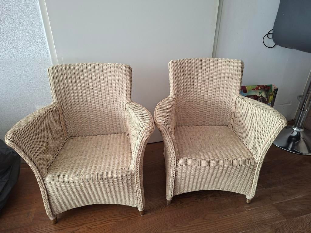 Sierlijke Vincent Sheppard rieten armleuning stoelen, Ophalen, Twee, Wit, Riet of Rotan
