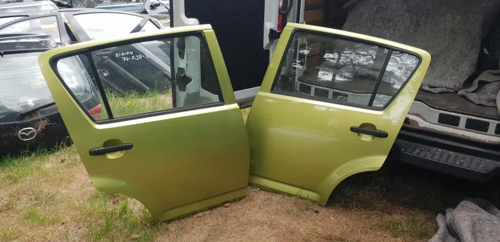 DAIHATSU SIRION 2  PORTIEREN LA+RA, Gebruikt, -, Deur, -