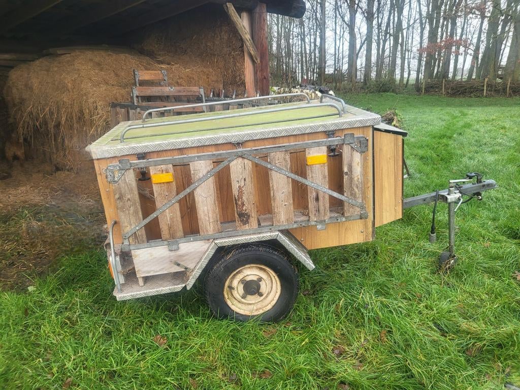 Kampeer karretje, aanhangwagentje., Ophalen