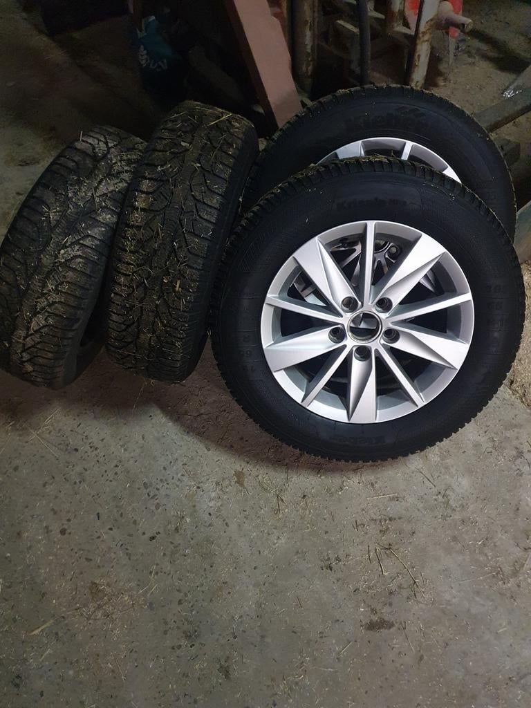 Winter banden volkswagen golf 7 velgen 5x 112, Ophalen, Gebruikt, Winterbanden, Band(en)