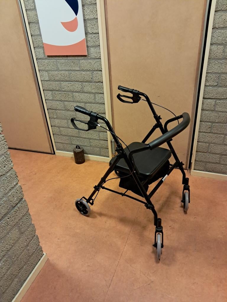 Rollator, minder dan 1 maand gebruikt.