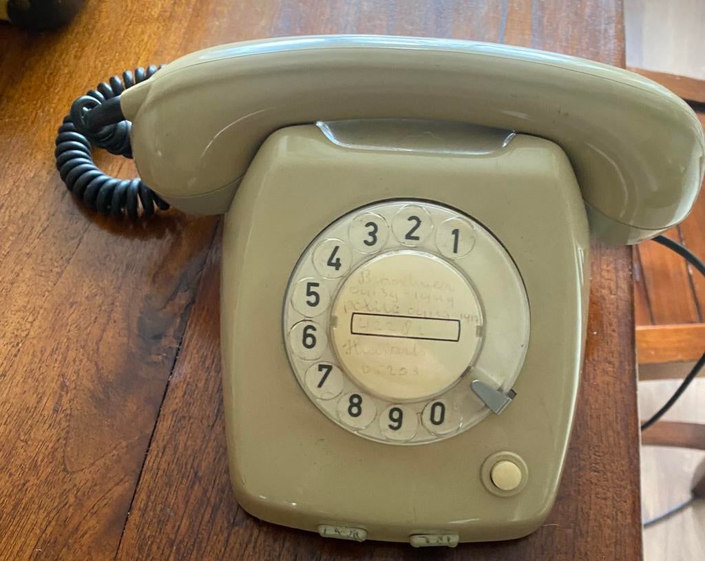 Ptt  telefoon met draaischijf , vintage t65, Ophalen of Verzenden, Zo goed als nieuw, Met draaischijf