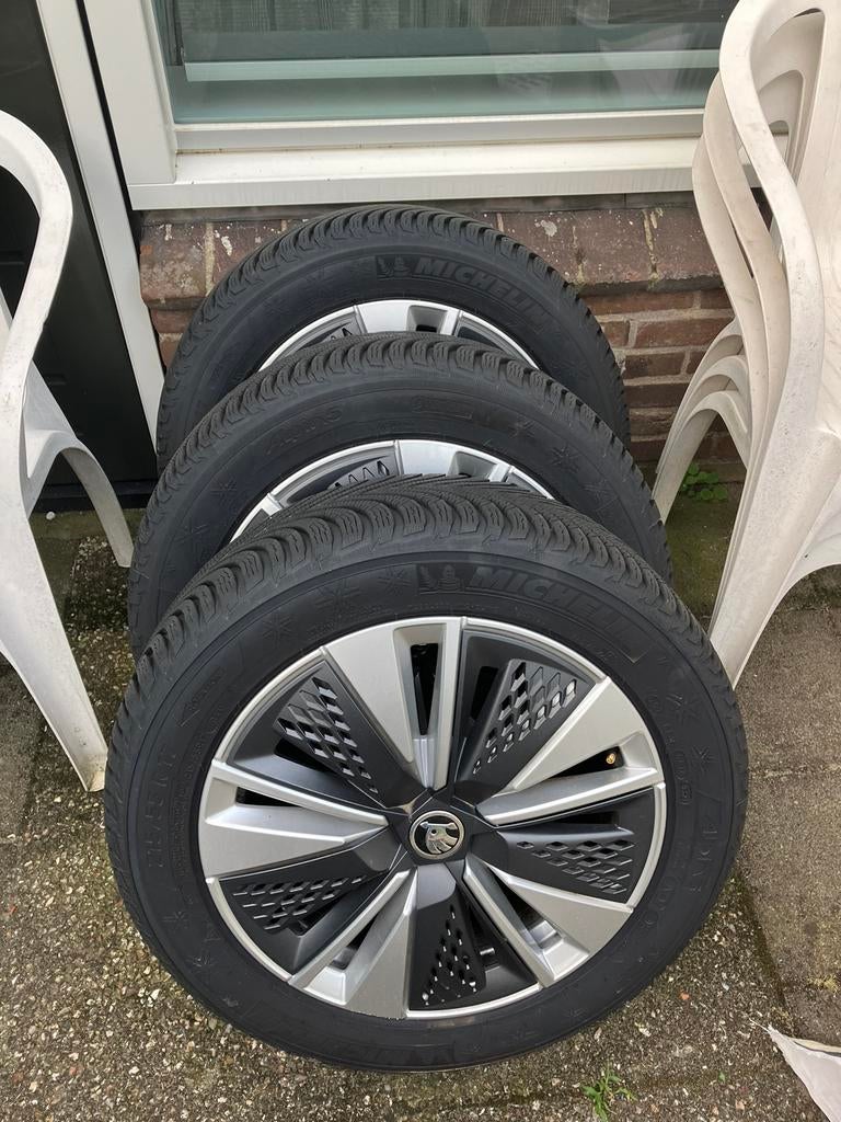 Orginele Skoda Karoq velgen+ band 3x 215/55/R17, Auto-onderdelen, 215 mm, Banden en Velgen, Nieuw, 17 inch