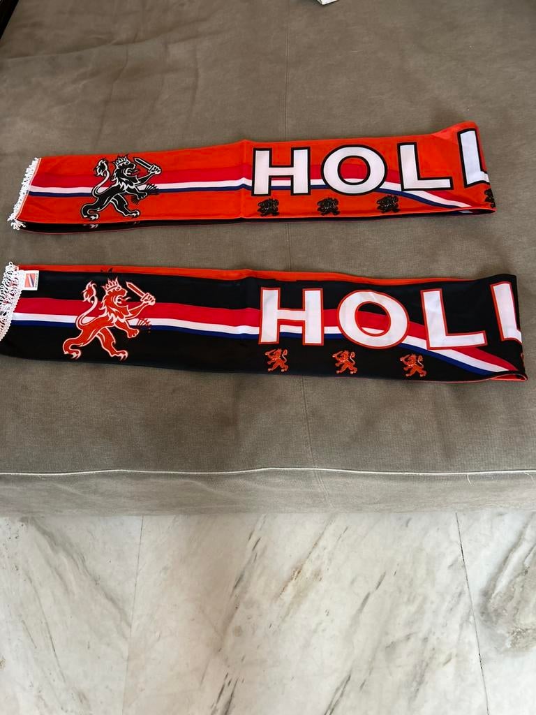 Oranje/zwarte sjaal voor het komende WK Voetbal, Sport en Fitness, Voetbal, Maat XL, Ophalen, Nieuw, Overige typen