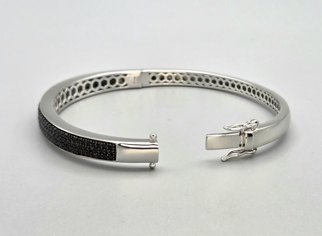 Zilver design slavenarmband met zwarte zirkonia's. 2026/86., Sieraden, Tassen en Uiterlijk, Armbanden, Met edelsteen, ., Zwart