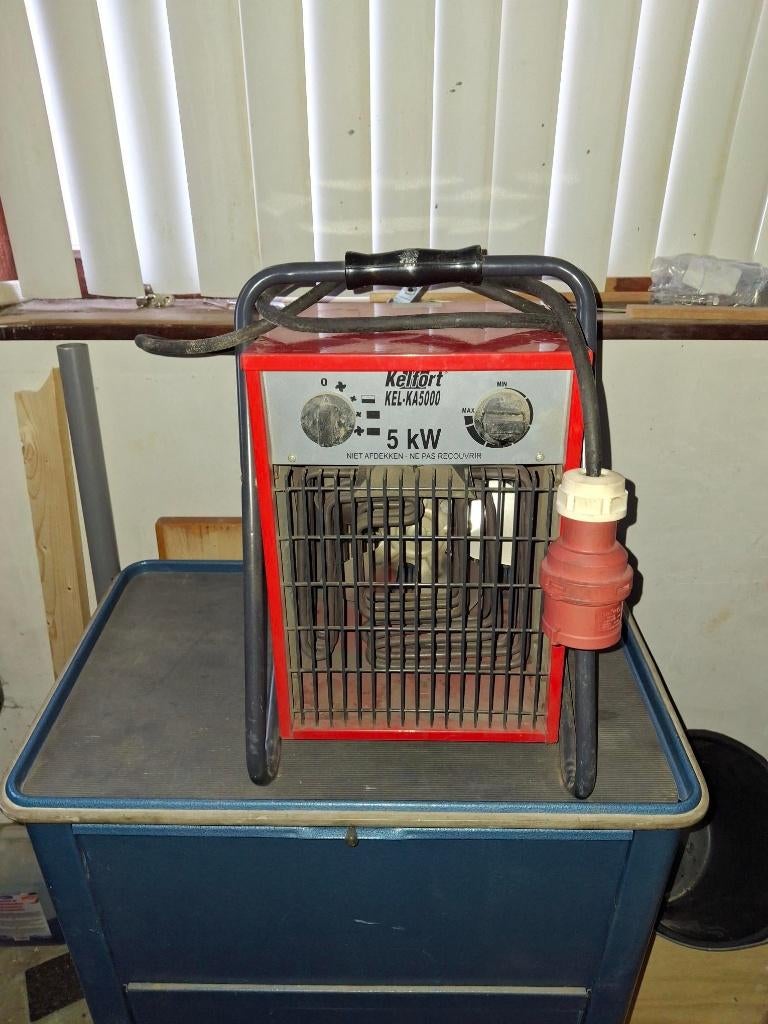 Elektrische werkplaatskachel - 5000 watt - 400V 16A, 30 tot 80 cm, Gebruikt, Kachel, Minder dan 60 cm