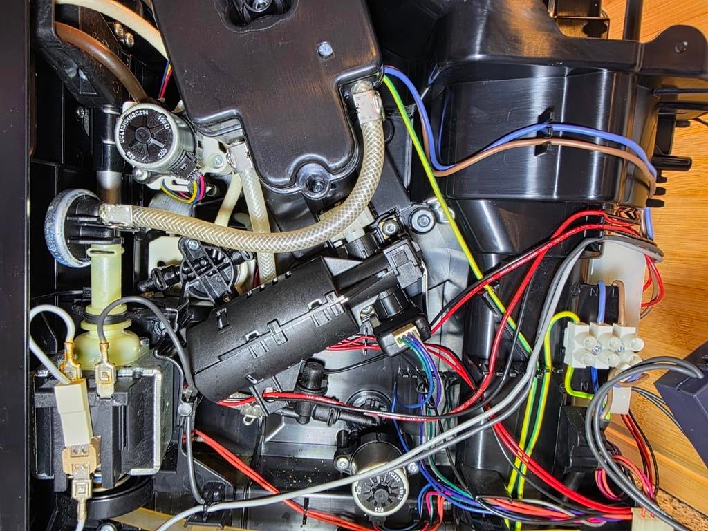 Reparatie/onderhoud Jura koffiemachines, 10 kopjes of meer, Ophalen, Refurbished, Koffiemachine