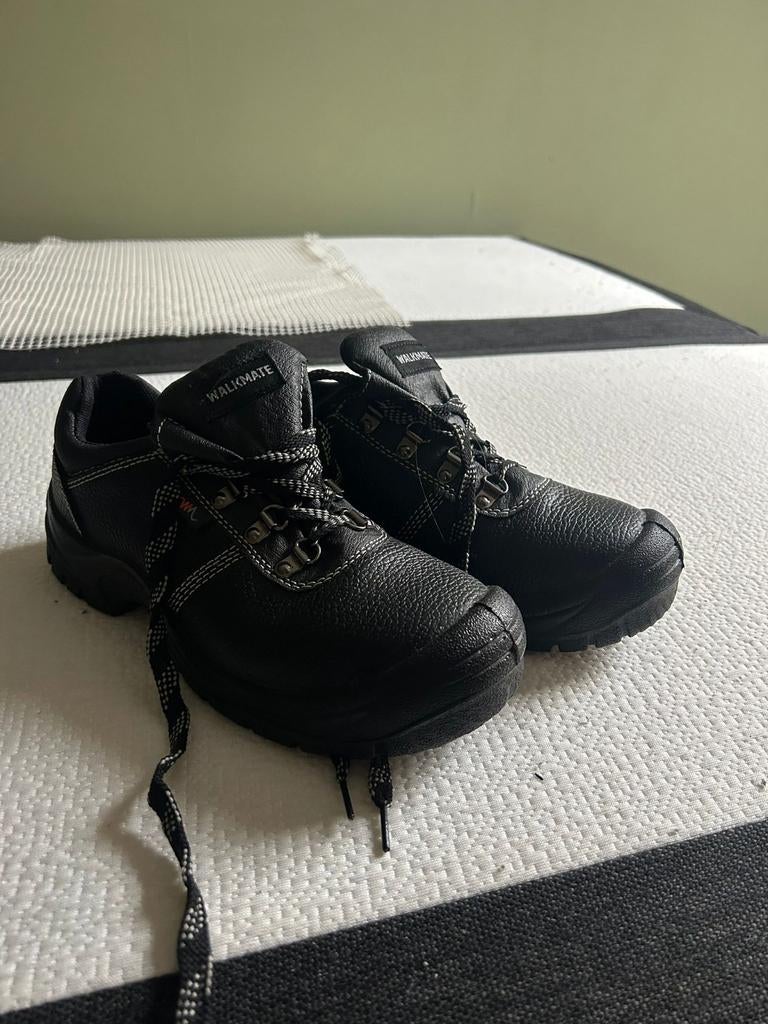 Veiligheids werkschoenen dames, Kleding | Dames, Schoenen, Ophalen of Verzenden, Zo goed als nieuw, Zwart, Sneakers of Gympen