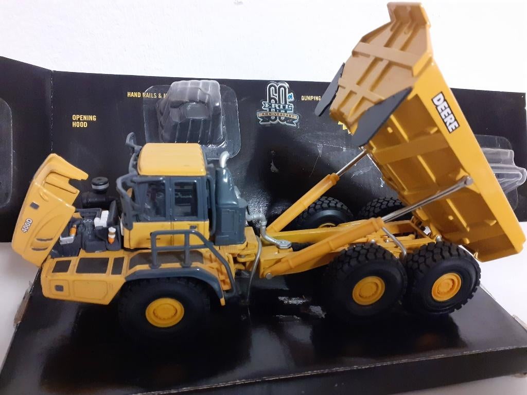 1/50 John Deere 1:50 400D articulated dump truck Britains, Ophalen of Verzenden, Tractor of Landbouw