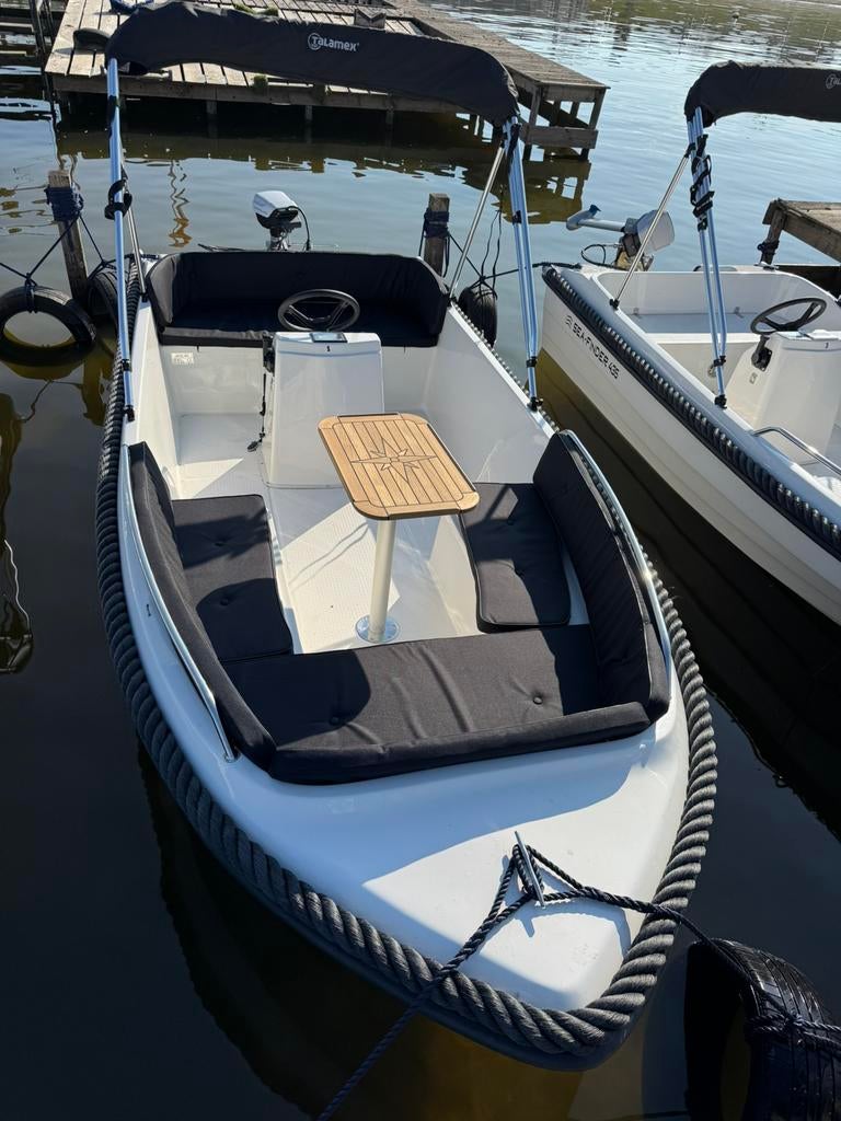 Elektrische sloepen huren Leiden/Warmond., Ophalen, Nieuw, Polyester, Met motor