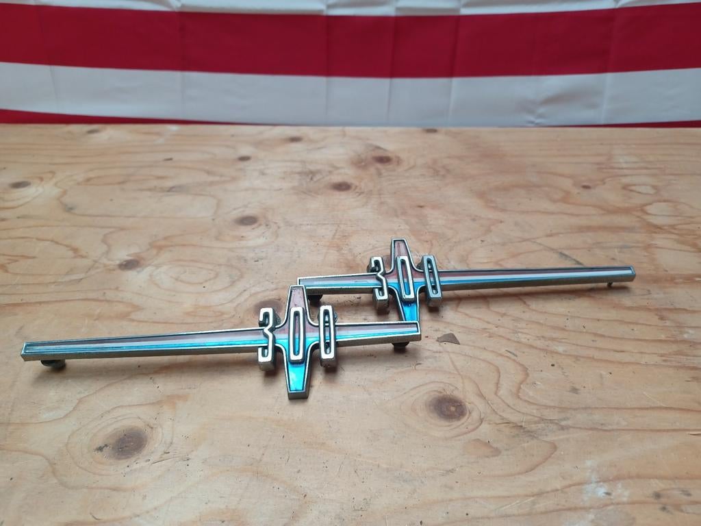 Chrysler 300  1965  emblemen, Ophalen, Chrysler