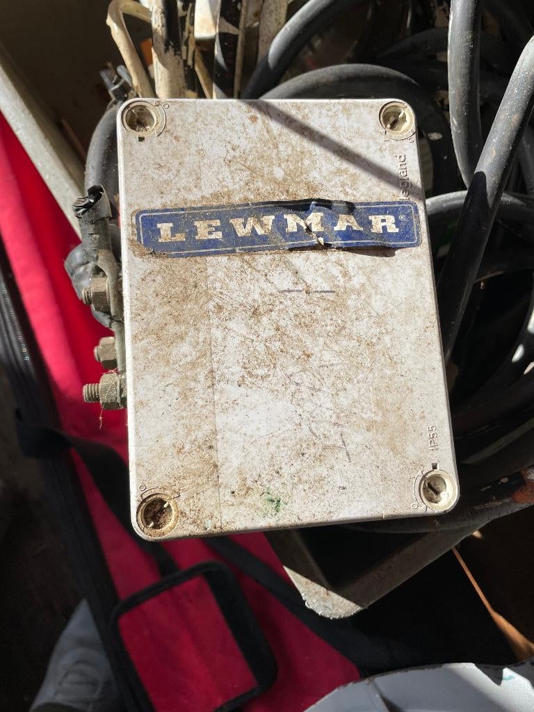 lier lewmar 12 volt, Ophalen of Verzenden, Gebruikt, Lijn of Blok