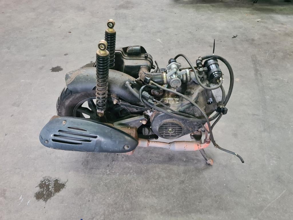 Motorblok GY6 compleet Riva Tym e5, Fietsen en Brommers, Brommeronderdelen | Scooters, Ophalen of Verzenden, Gebruikt, Blok, Overige merken