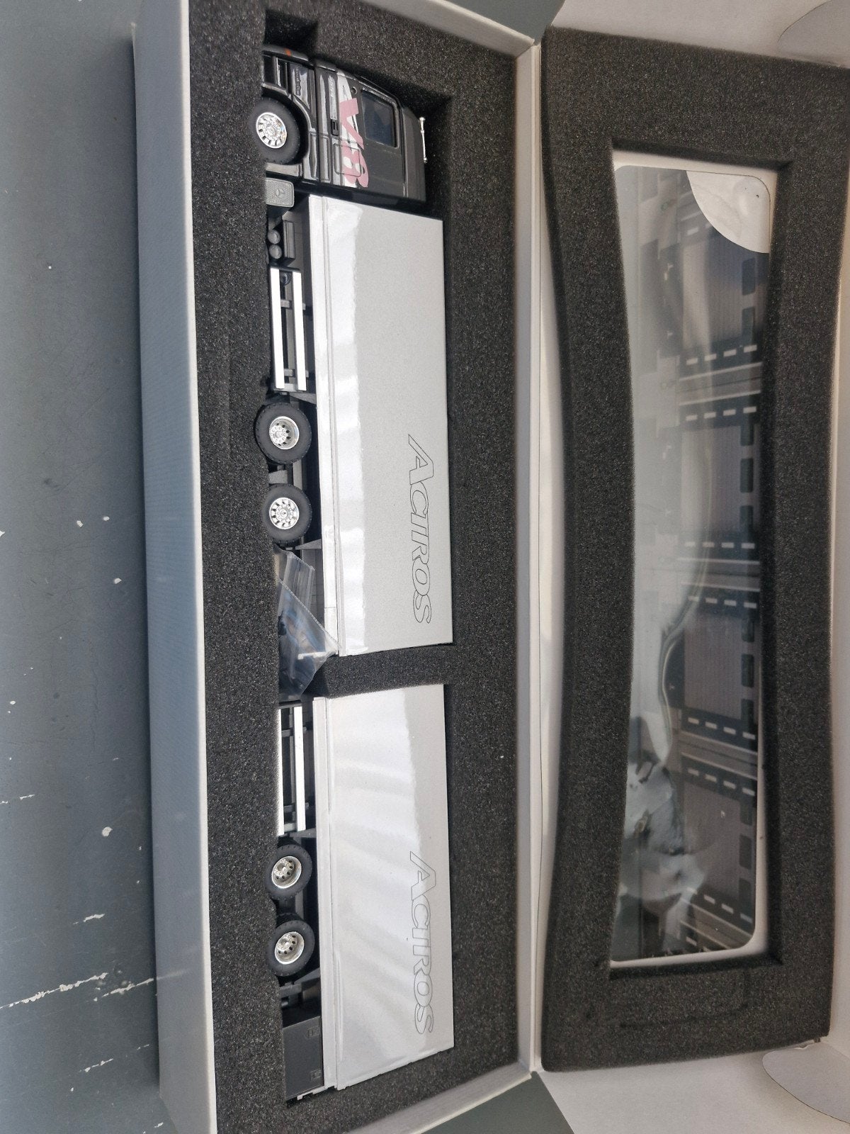 Mercedes actros combi tekno, Hobby en Vrije tijd, Ophalen of Verzenden, Zo goed als nieuw, Bus of Vrachtwagen, Tekno