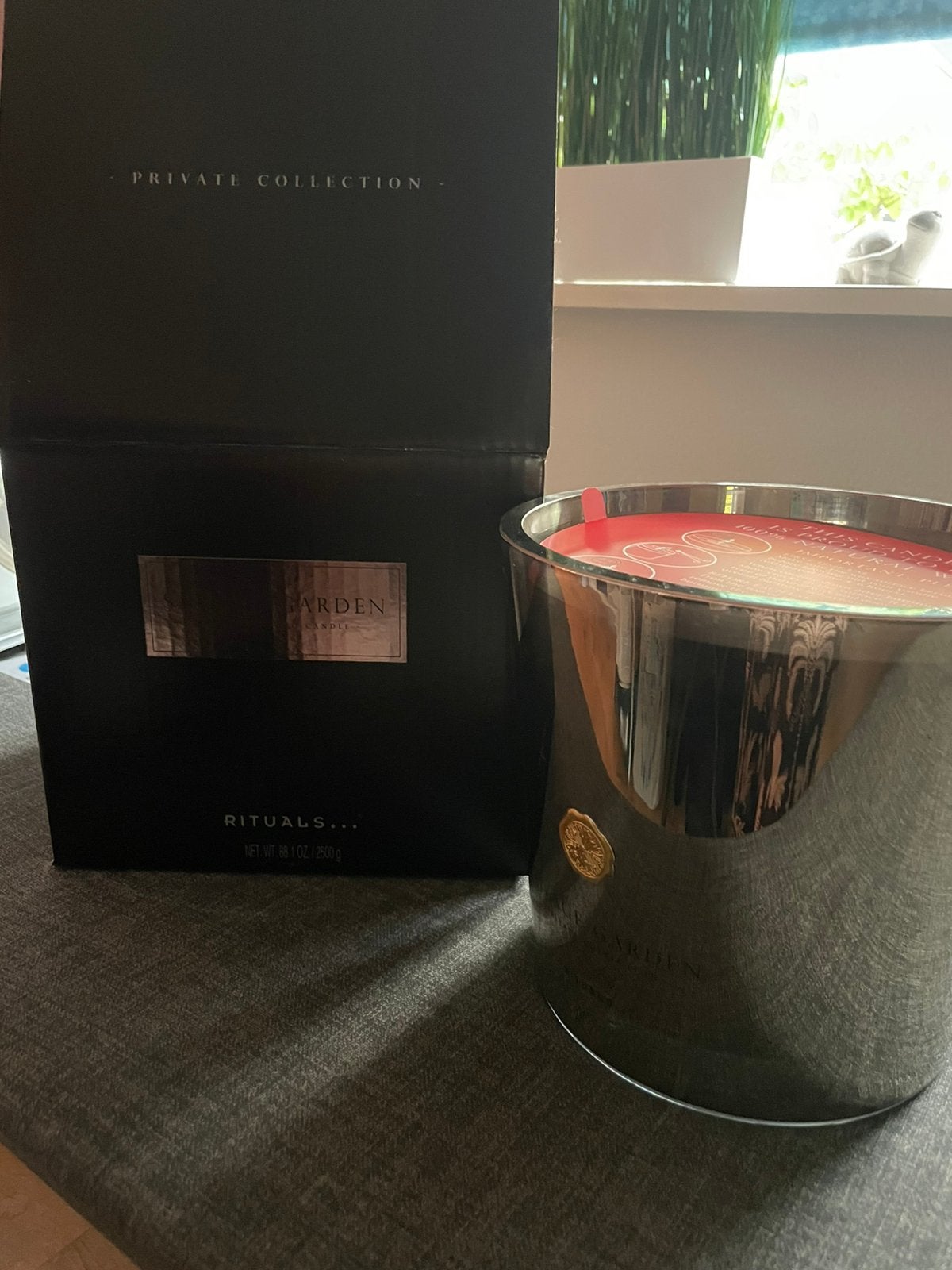XL kaars van Rituals in de geur Savage Garden, Huis en Inrichting, Ophalen, Zwart, Nieuw, Glas