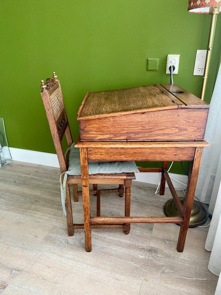 Antieke lessenaar & stoel, Ophalen