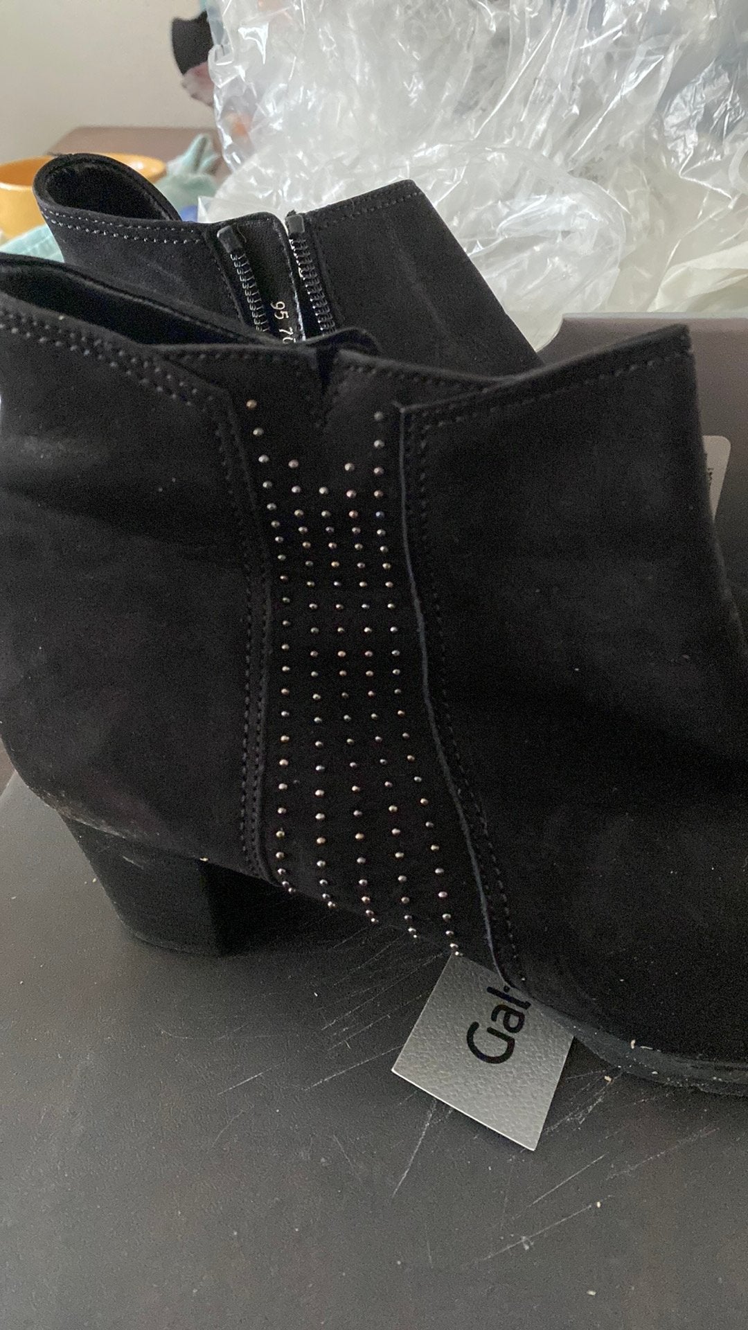 Gabor laarsjes zwart suede maat 42,5 nieuw, Kleding | Dames, Ophalen of Verzenden, Nieuw, Zwart