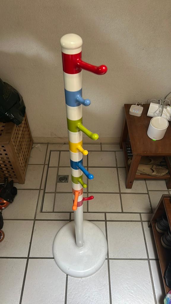 Kleurrijke staande kapstok met draaibare haakjes 130cm lang, Huis en Inrichting, Woonaccessoires | Kapstokken, Ophalen, Overige materialen
