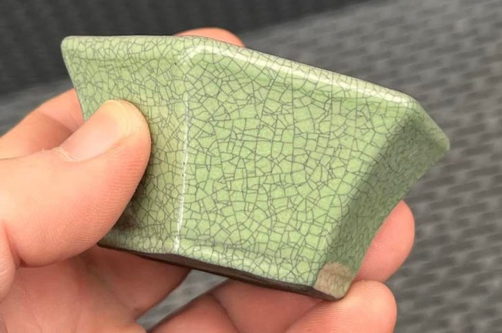 Bonsai pot groen geglazuurd craquelé effect 8,5x7,5x4,2, Ophalen of Verzenden, Zo goed als nieuw, Overige vormen, Aardewerk