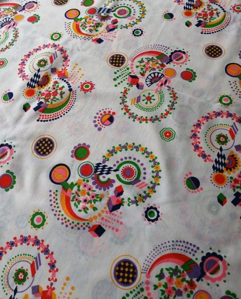 Vintage lap stof funky gebloemd abstract tricot 60'/70's, Hobby en Vrije tijd, Stoffen en Lappen, Verzenden, 120 cm of meer, Nieuw