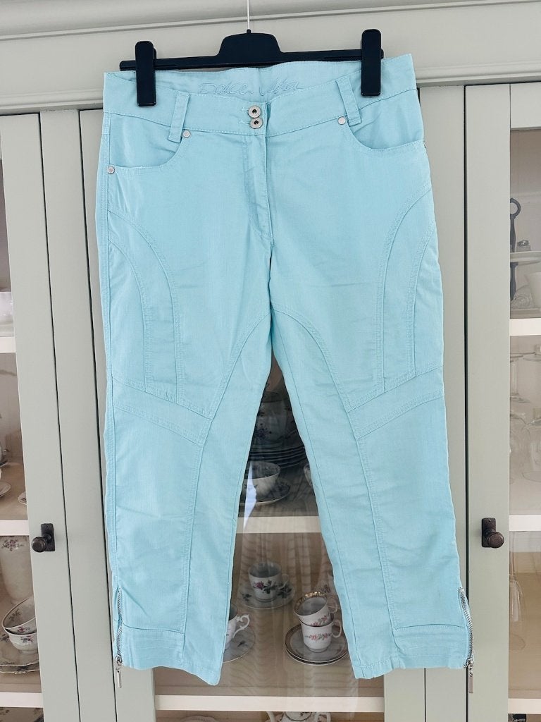 Broek capri Dolce Vita licht blauw maat 38 zgan, Kleding | Dames, Broeken en Pantalons, Maat 38/40 (M), Blauw, Ophalen of Verzenden