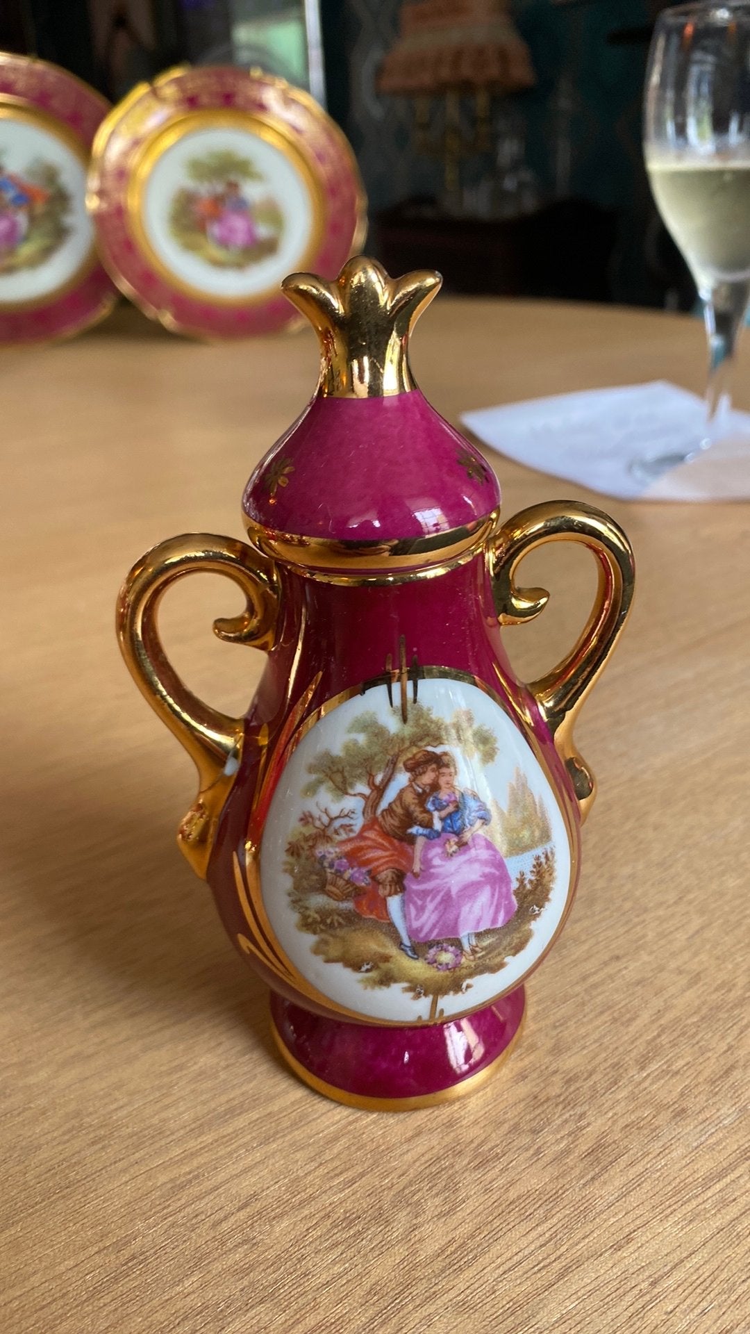 14 cm hoog Limoges vaas met deksel, 65 jaar oud, Ophalen of Verzenden