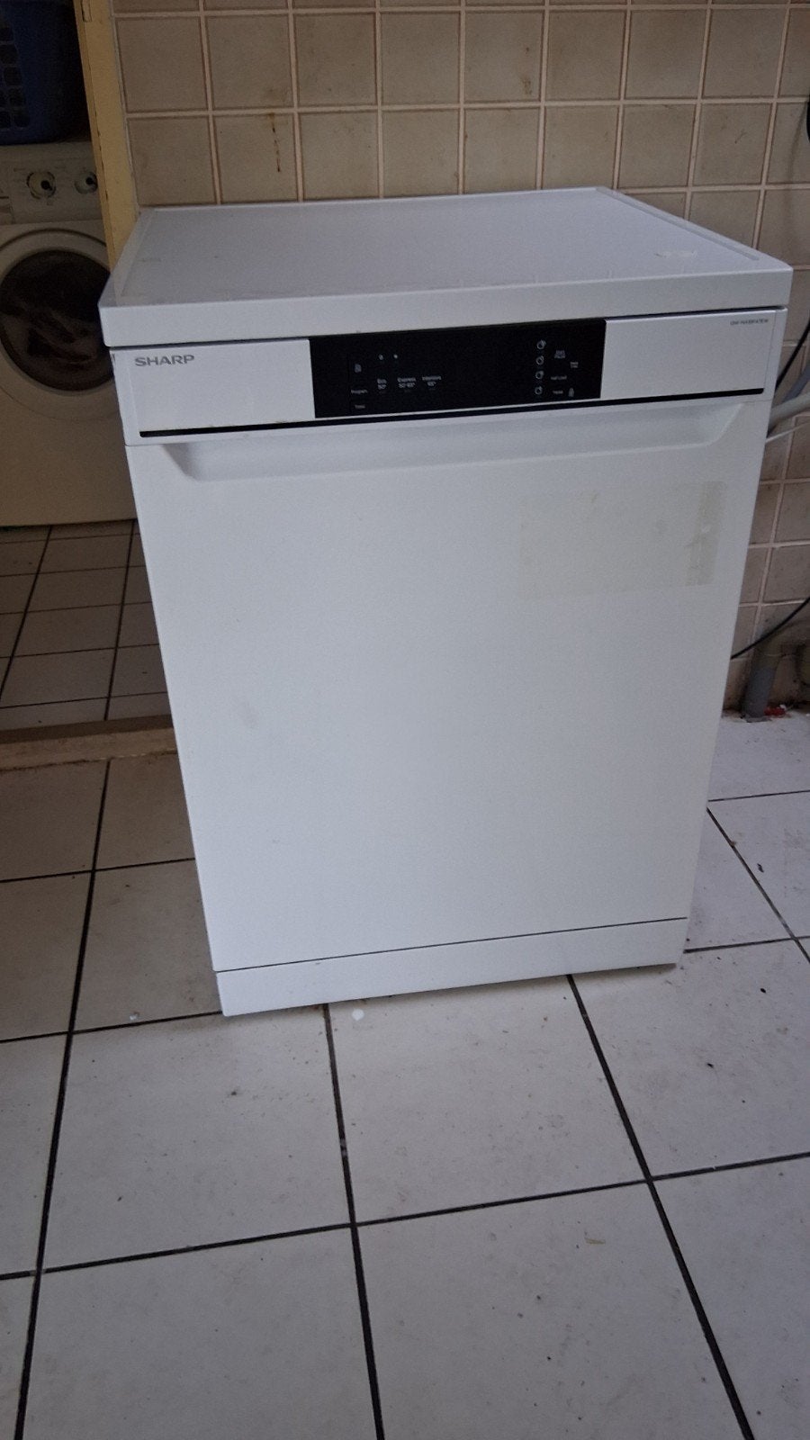 Vrijstaande SHARP Vaatwasser E (QW-NA1BF47EWEU), Ophalen, Minder dan 85 cm