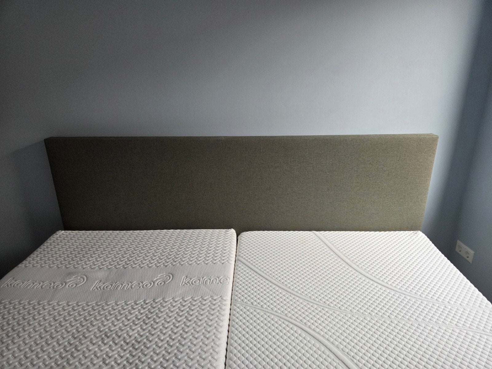 Bed achterwand, Ophalen, Tweepersoons, Zo goed als nieuw, 180 cm