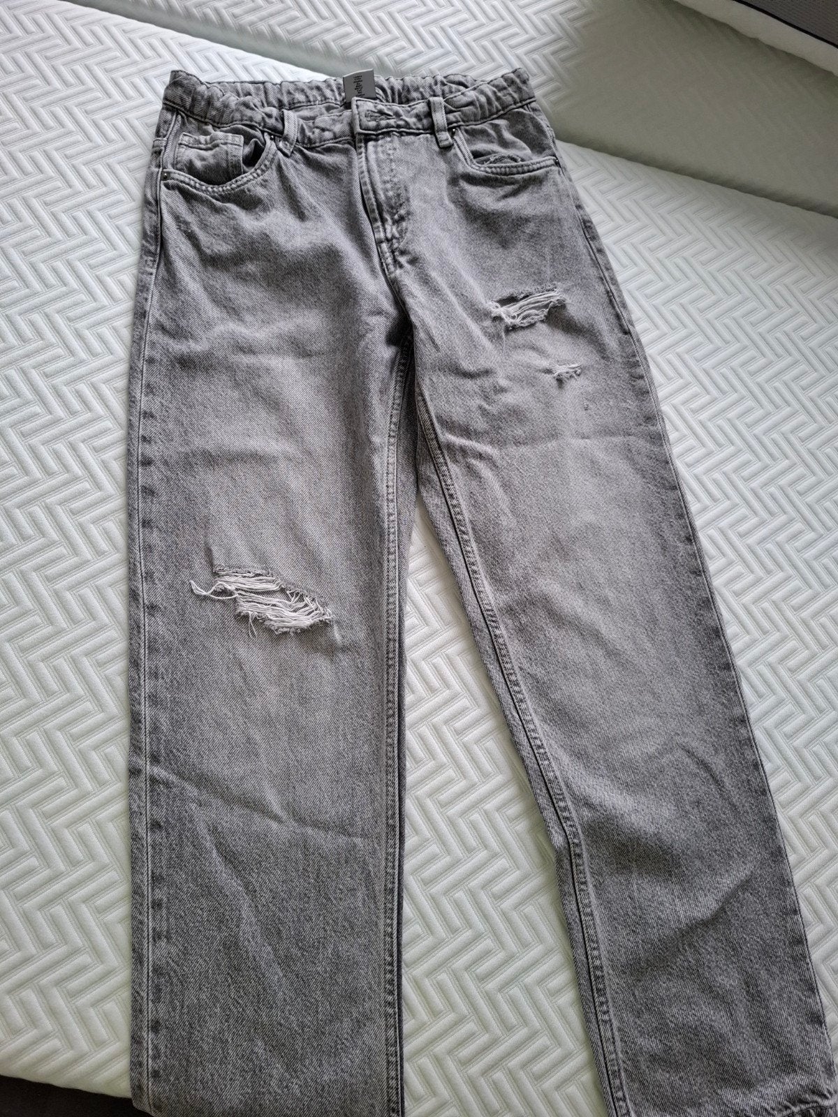 Page One Young grijze jeans met gaten, maat 164, Gebruikt, Jongen of Meisje, Page One Young, Ophalen