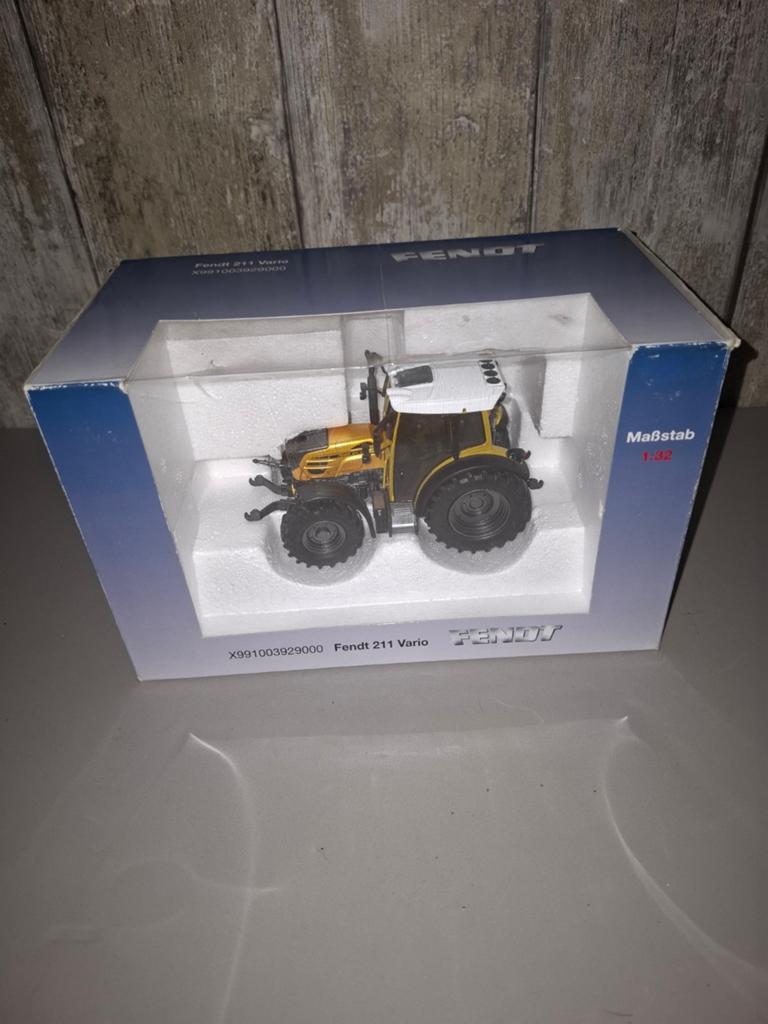 Fendt 211 Vario Gold - Gebruikt met doos, Ophalen, Gebruikt, Tractor of Landbouw, Overige merken